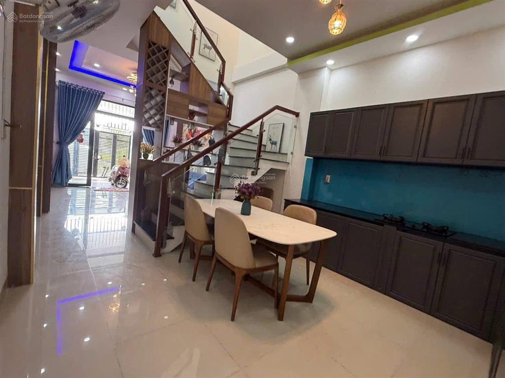 Nhà đẹp bưởi  khu 72ha vĩnh phúc, ngõ ôtô, thông tứ tung, gần phố, thoáng, ở thích, 46m2*5t