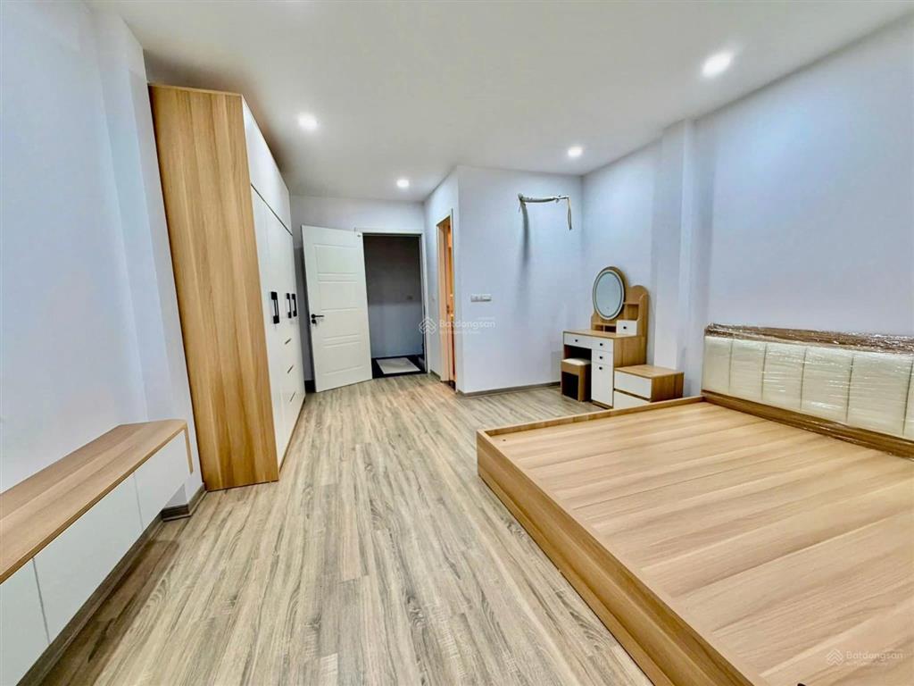 Nhà đẹp bưởi  khu 72ha vĩnh phúc, ngõ ôtô, thông tứ tung, gần phố, thoáng, ở thích, 46m2*5t