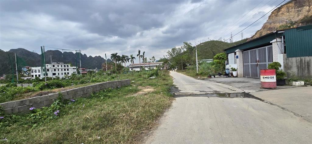 Bán đất tại quang hanh, giá thỏa thuận, 2000m2, mặt tiền 90m, ngõ rộng 6m