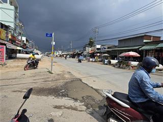 Bán đất mt trường thạnh cách lò lu 30m. dt 120m2 đường 12m.giá 5.5 tỷ.