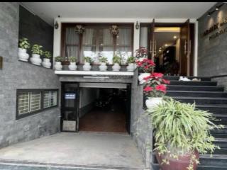 Bán toà mặt phố tô ngọc vân, tây hồ, 148m2*9 tầng, apriment kinh doanh 3,5 tỷ/năm