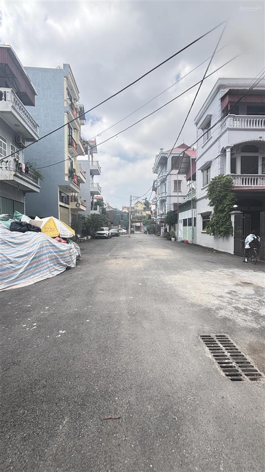 Bán lô đất phú thượng 222m2, mt 11m, 41 tỷ, ngõ ô tô, phân 4 lô đẹp, xây nhà hoặc vp  chdv