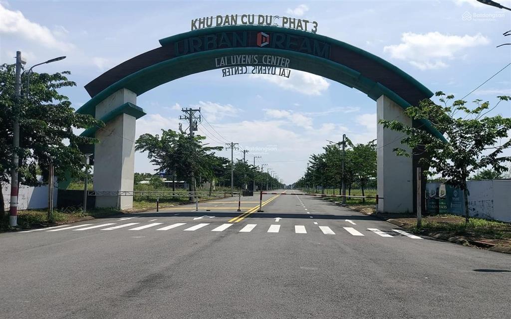 Chủ ở biên hòa cần tiền xây nhà nên bán gấp lô đẹp (đã có sổ) ở dự án đức phát 3, giá chỉ 740 triệu
