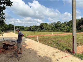 Lô đất thổ cư đường bê tông ô tô ra vào, ngay xã dầu giây giá 585 triệu sổ riêng sang tên ngay