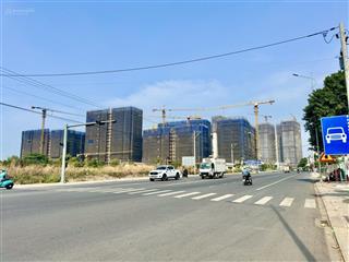 Chính chủ bán lỗ căn c. 05.01 new galaxy làng đại học, view trực diện hồ bơi cực đẹp, đã trả 1,1 tỷ