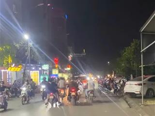 An bình ấp đồn kinh doanh sầm uất nằm giữa 5 khu công nghiệp lớn nhất nước