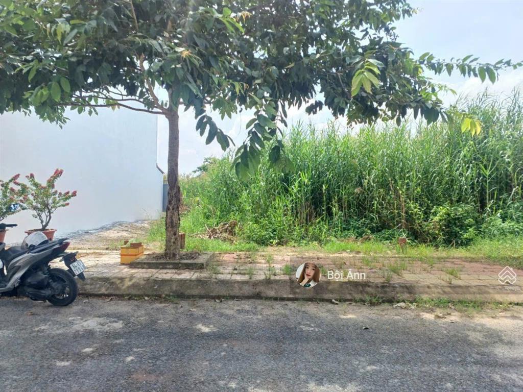 Kẹt tiền bán đất mtđ nguyễn huệ, p. 1, ngã năm, sóc trăng.500tr/120m2/shr. ngay trung tâm y tế