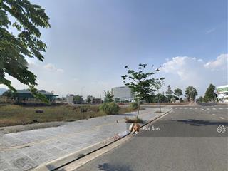 Chủ đất sang nhượng đất 120m2,mặt tiền đ.nguyễn thái học, long tâm ,brvũng tàu,giá650triệu/shr/tc