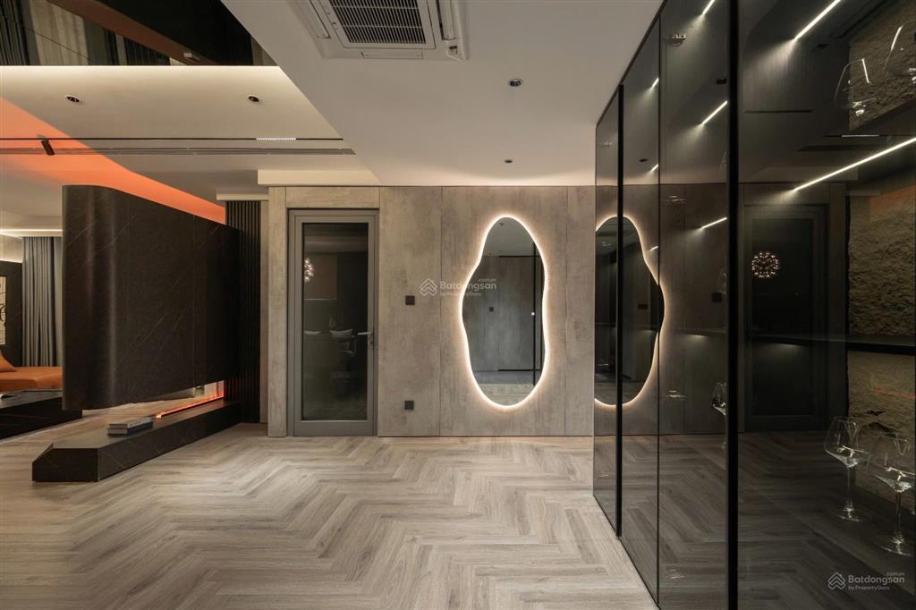 Bán gấp căn góc 154m2 grandeur giảng võ, bc đông nam, view đẹp giá tốt 194tr/m2 .  0933 218 ***