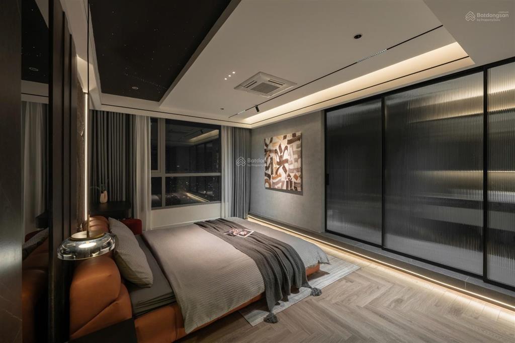 Bán gấp căn góc 154m2 grandeur giảng võ, bc đông nam, view đẹp giá tốt 194tr/m2 .  0933 218 ***