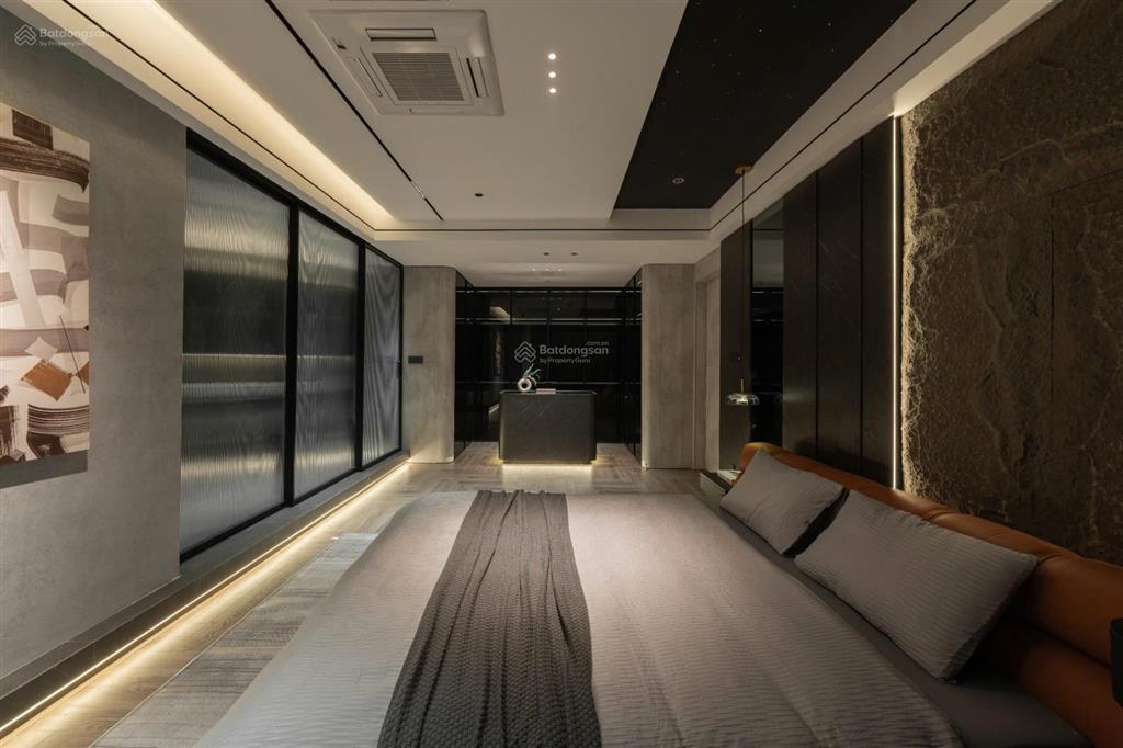 Bán gấp căn góc 154m2 grandeur giảng võ, bc đông nam, view đẹp giá tốt 194tr/m2 .  0933 218 ***