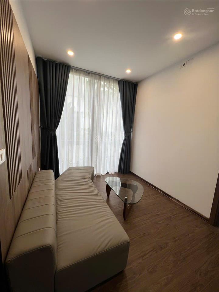 Chính chủ cần bán căn hộ chung cư liễu giai tower, 2n, 69m, giá 8.6 tỷ, full nội thất mới