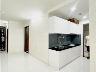 Green river q8 (2pn + 2wc 72m2) nhà mới  giá thuê 8,5 triệu