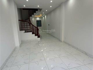 Nhà mới 40m2 4 tầng 5.15 tỷ. ô tô đỗ cửa ngõ thông 2 thoáng kim chung hoài đức