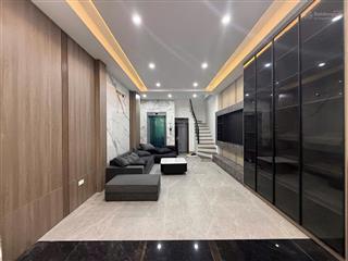 Hoa hậu 6 tầng thang máy full nội thất  cách đường ô tô 10m  ngõ thông các ngả  gần trường