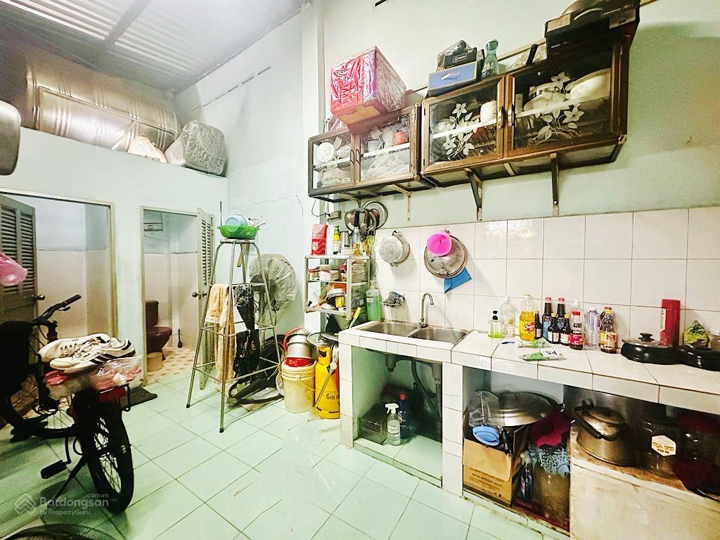 Bán nhà  mặt tiền kinh doanh thoại ngọc hầu  100m2 ngang hơn 5m  sổ đẹp nở hậu  nhỉnh 10tỷ .