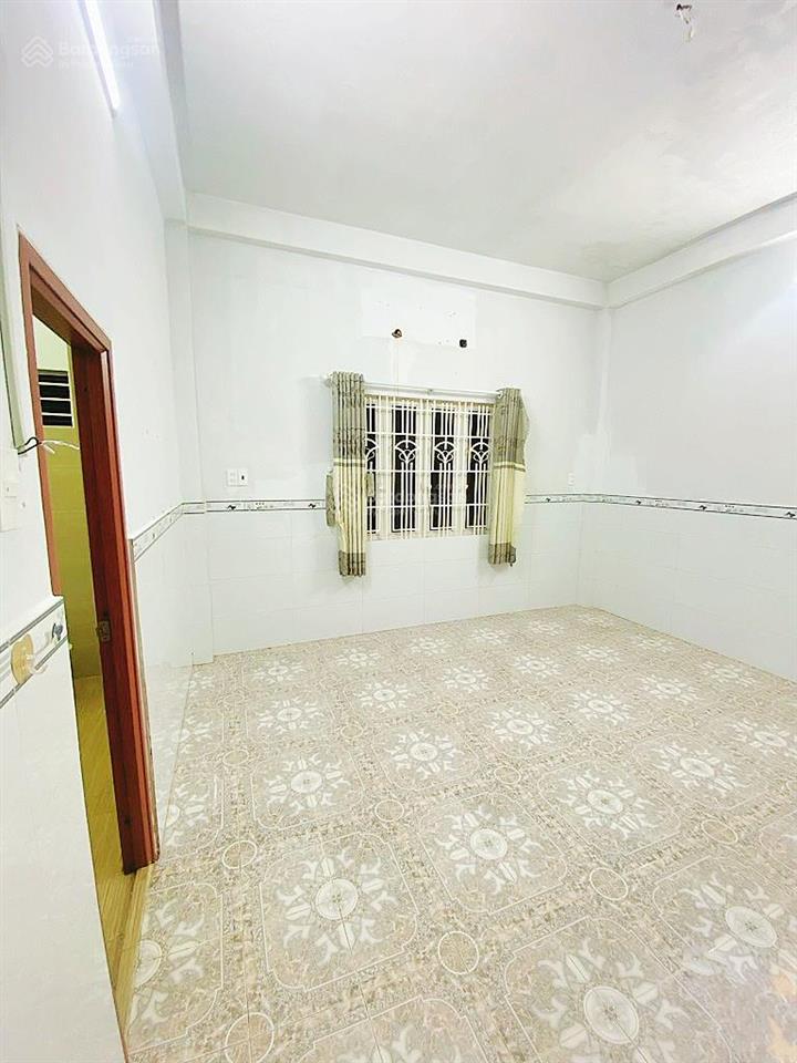 Bán nhà mặt tiền lê lư nhà mới cứng,62m2  4tầng khu kinh doanh sầm uất ko quy hoạch,ko lộ g