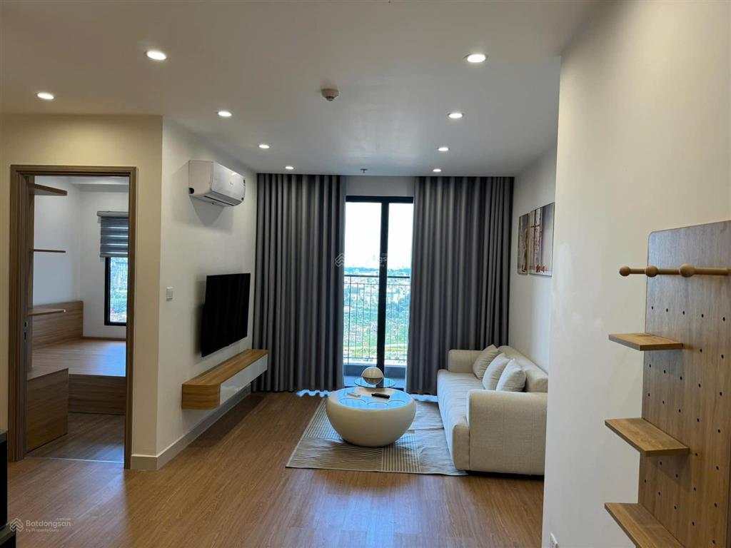 Em bán căn hộ giá rẻ, tòa 137 nguyễn ngọc vũ, 80m2, 2pn, 2wc, căn góc sửa được 3 ngủ