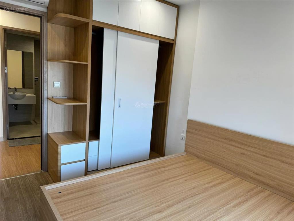 Em bán căn hộ giá rẻ, tòa 137 nguyễn ngọc vũ, 80m2, 2pn, 2wc, căn góc sửa được 3 ngủ