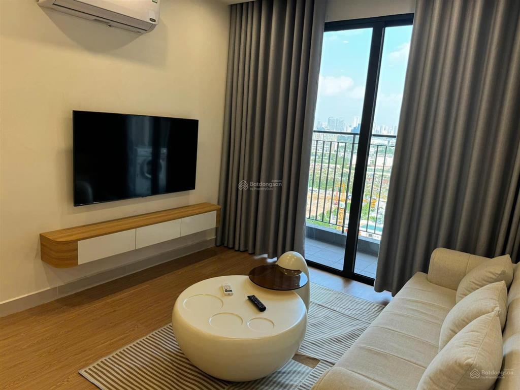 Em bán căn hộ giá rẻ, tòa 137 nguyễn ngọc vũ, 80m2, 2pn, 2wc, căn góc sửa được 3 ngủ