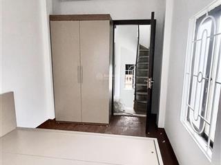 Nhà mặt đường giáp nhị xây 6 tầng