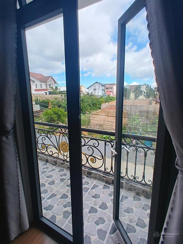 Cho thuê căn hộ  1 p.ngủ  đường triệu việt vương  p. xuân hương (p4)  đà lạt  4,5 triệu/tháng