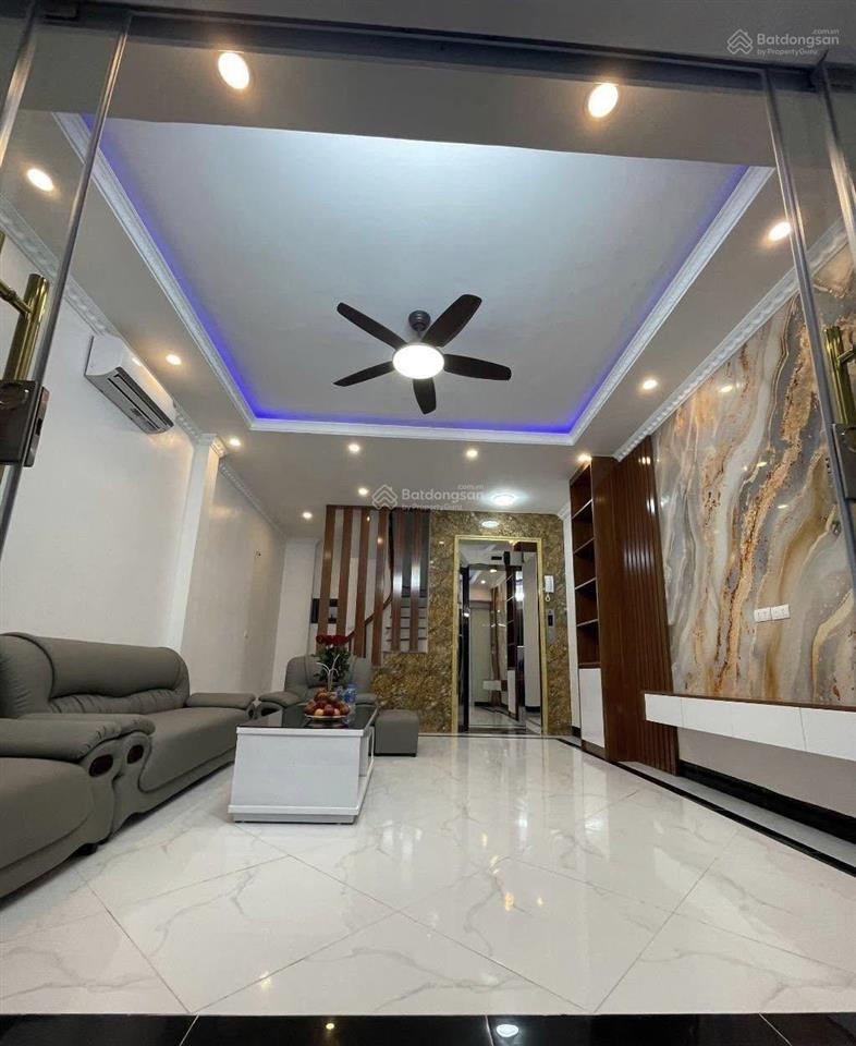 Bán nhà riêng tại giáp bát, hoàng mai, hà nội, giá siêu hời 9,7 tỷ, 38m2, thang máy, oto