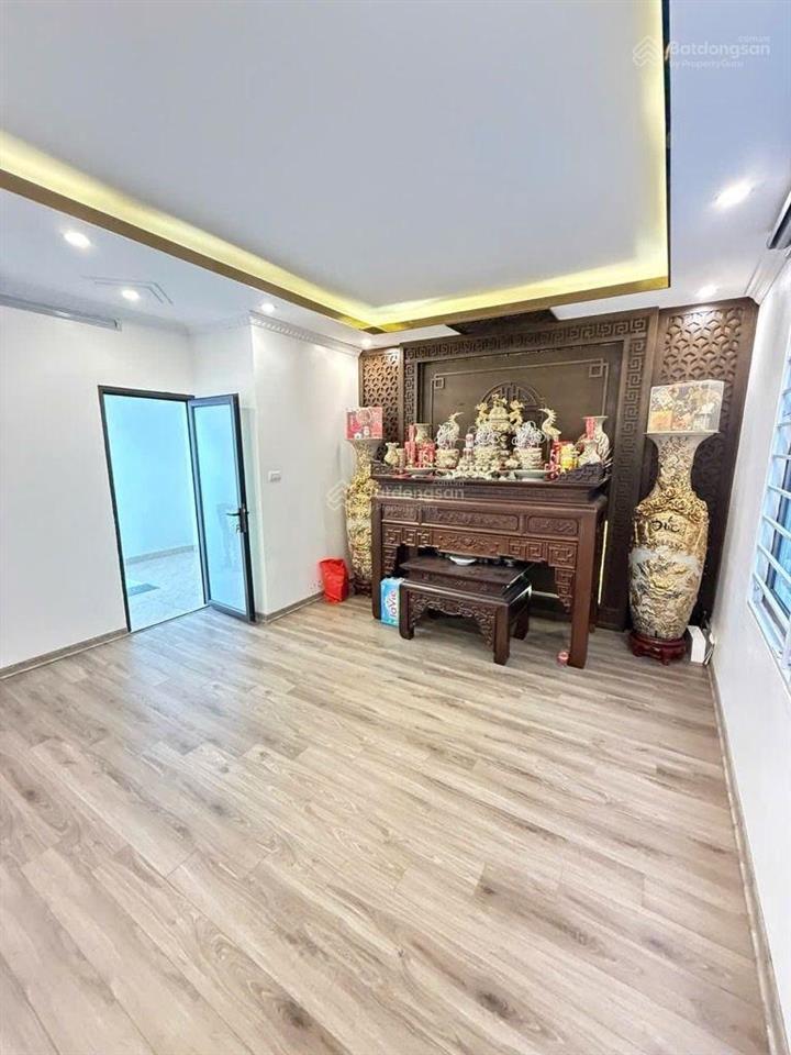 Bán nhà nam dư, hoàng mai, 30m2, 5 tầng, 7,5 tỷ , ô tô đỗ cổng , trường chợ xát nhà, an sinh đỉnh.