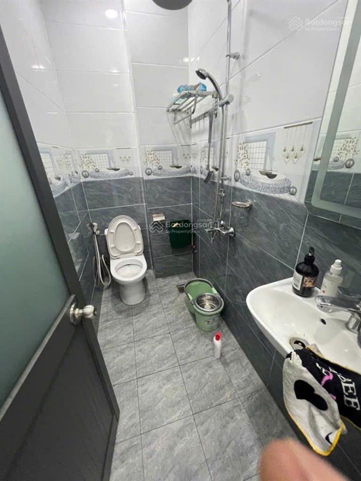 Nhà lô góc, vuông vức, ko lg qh  1 xẹc cmt8  4.3x15 (64m2), 4 tầng  10.x tỷ