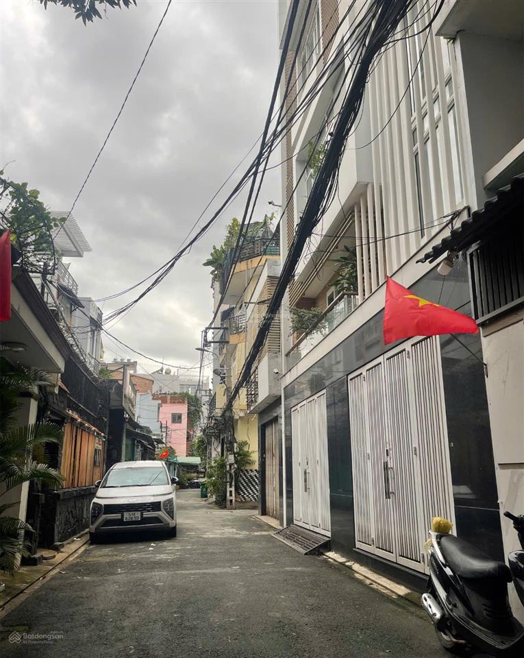 Nhà lô góc, vuông vức, ko lg qh  1 xẹc cmt8  4.3x15 (64m2), 4 tầng  10.x tỷ