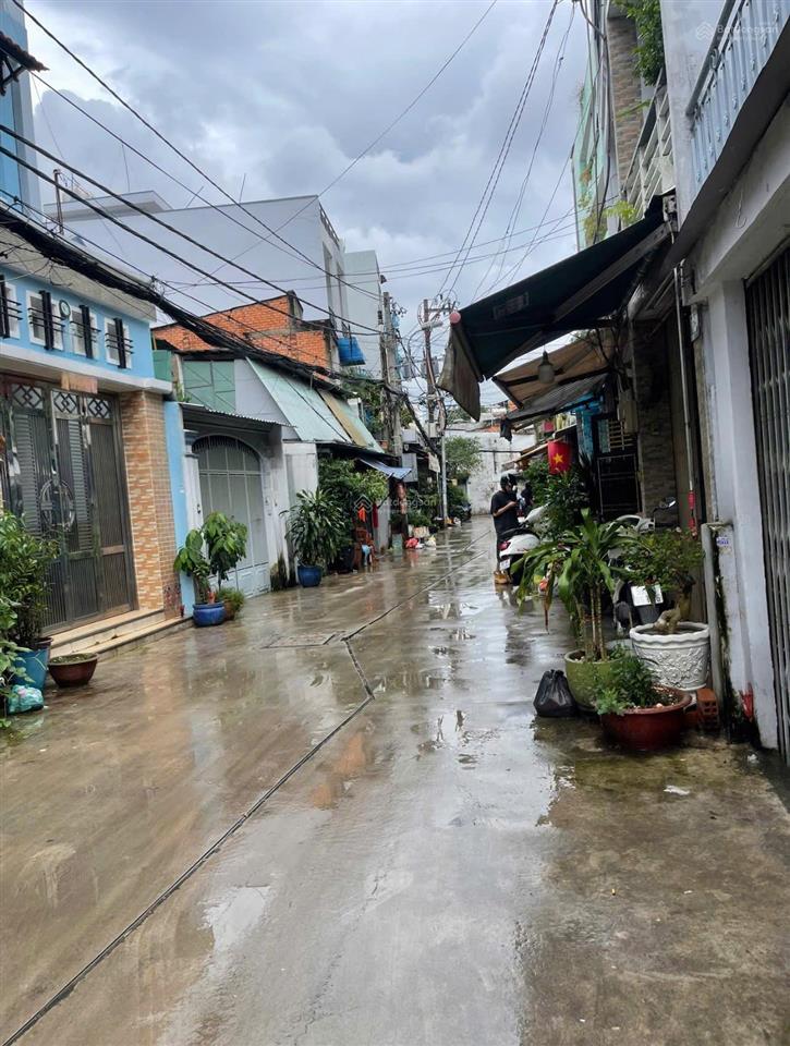 Nhà đẹp, tặng nội thất resort 7 tỷ  hẻm 5m khu cmt8  44m2 (4x11)