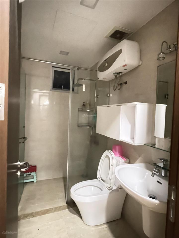 Cho thuê 2pn giá 9 triệu cc hưng phát silver star đầy đủ nội thất