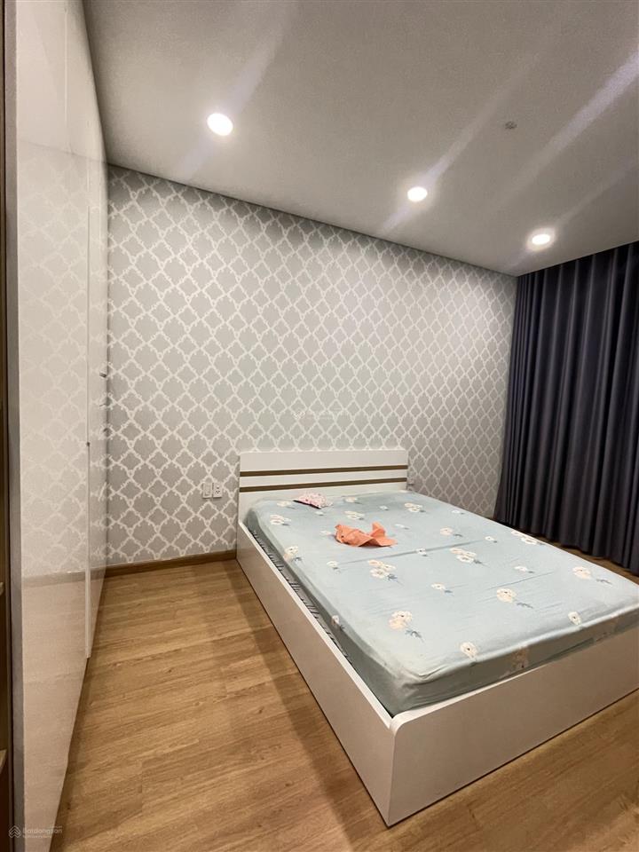Cho thuê 2pn giá 9 triệu cc hưng phát silver star đầy đủ nội thất