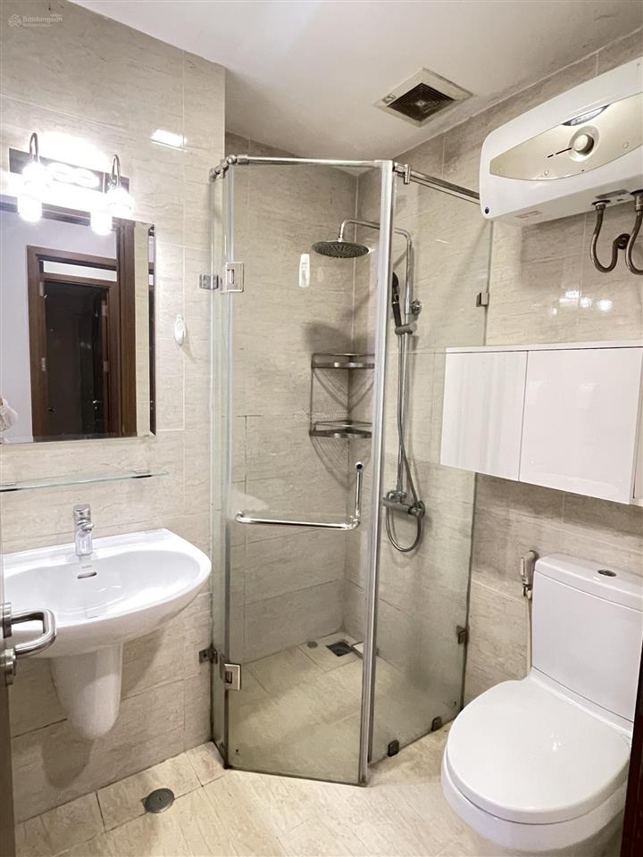 Cho thuê 2pn giá 9 triệu cc hưng phát silver star đầy đủ nội thất