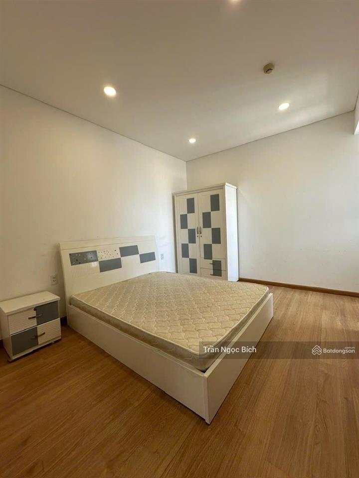 Bán ch ngộp hưng phát silver star, 3,6 tỷ còn thương lượng, 75m2, 2pn, 2wc, view đẹp, nhà bè, hcm