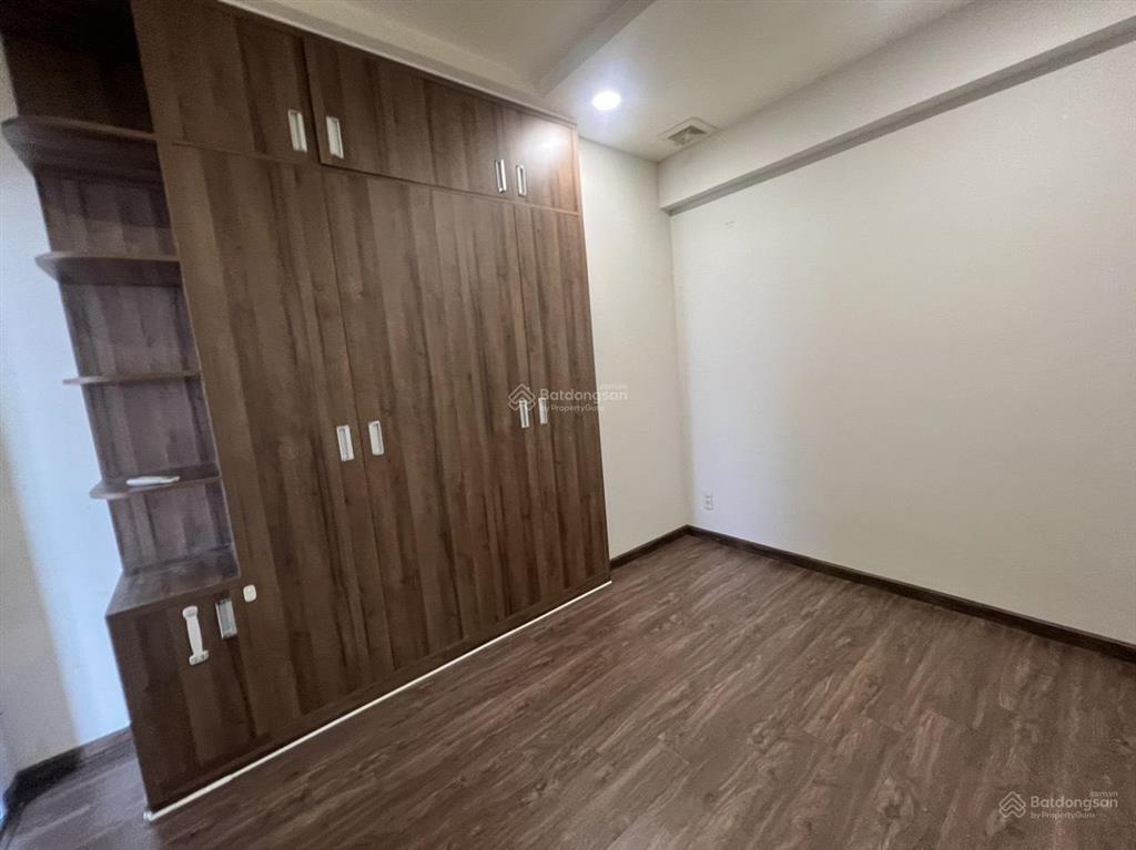 Gấp bán căn hộ hưng phát giá dưới 3 tỷ, 82m2, 2pn, 2wc, view đẹp, đã có sổ hồng