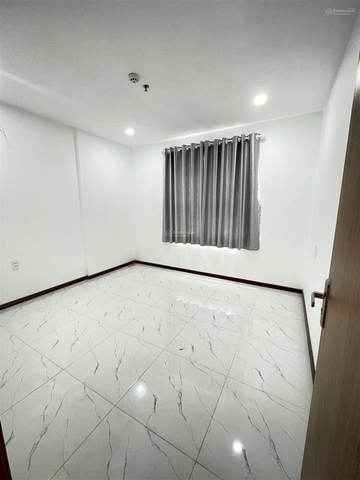 Gấp bán căn hộ hưng phát giá dưới 3 tỷ, 82m2, 2pn, 2wc, view đẹp, đã có sổ hồng