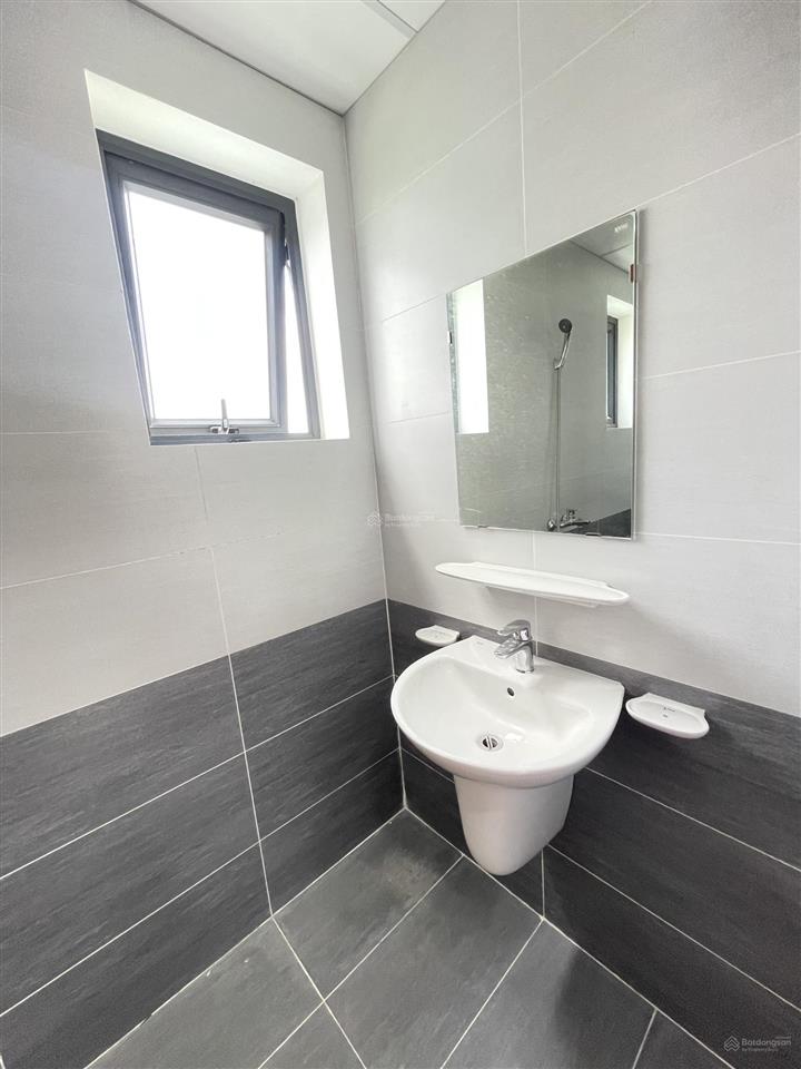 Gấp bán căn hộ hưng phát giá dưới 3 tỷ, 82m2, 2pn, 2wc, view đẹp, đã có sổ hồng