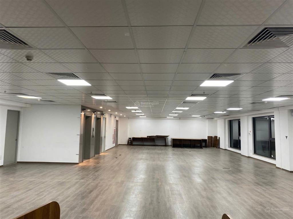 Cho thuê vp tại phan đình phùng, hoàn kiếm dt 150m2 giá chỉ 150 nghìn/m2/th