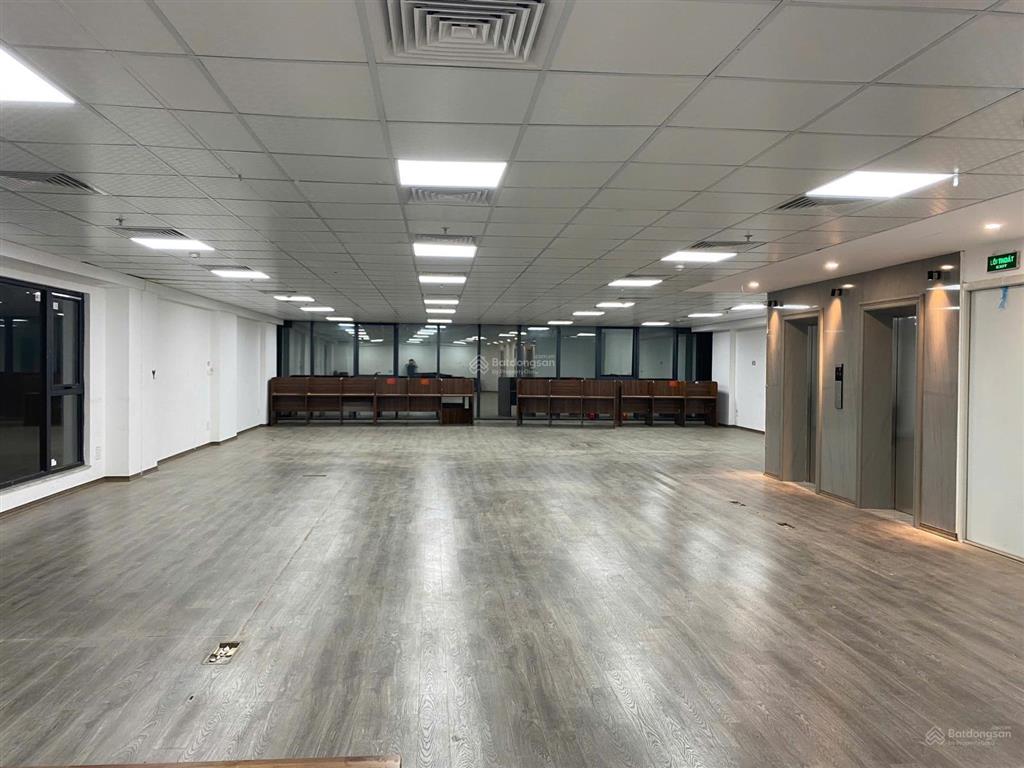 Cho thuê vp tại phan đình phùng, hoàn kiếm dt 150m2 giá chỉ 150 nghìn/m2/th