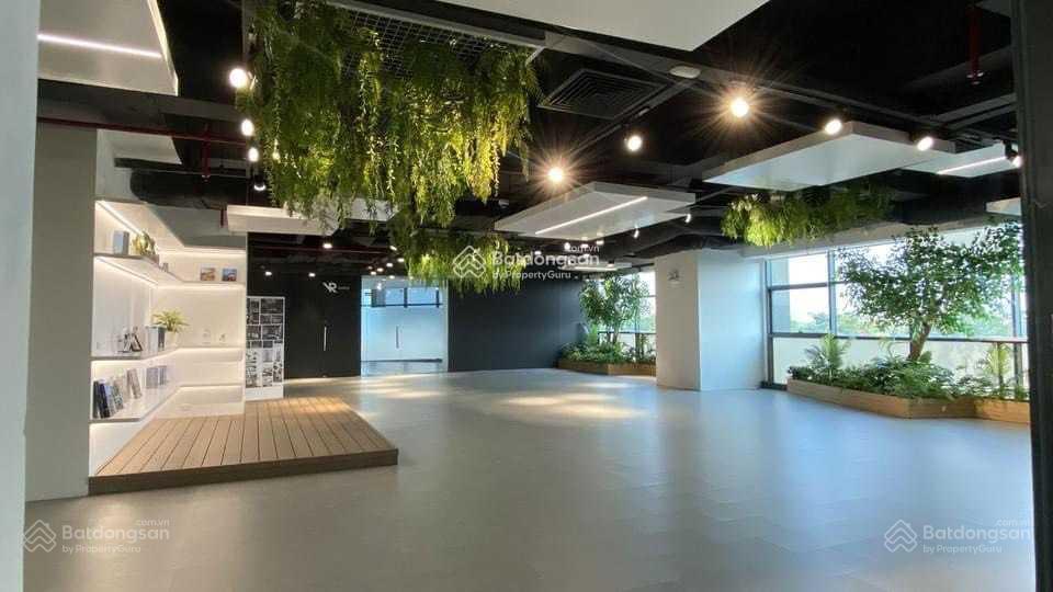 Cho thuê vp tại vietcombank tower nguyễn văn cừ giá 99k/m2, 100m2