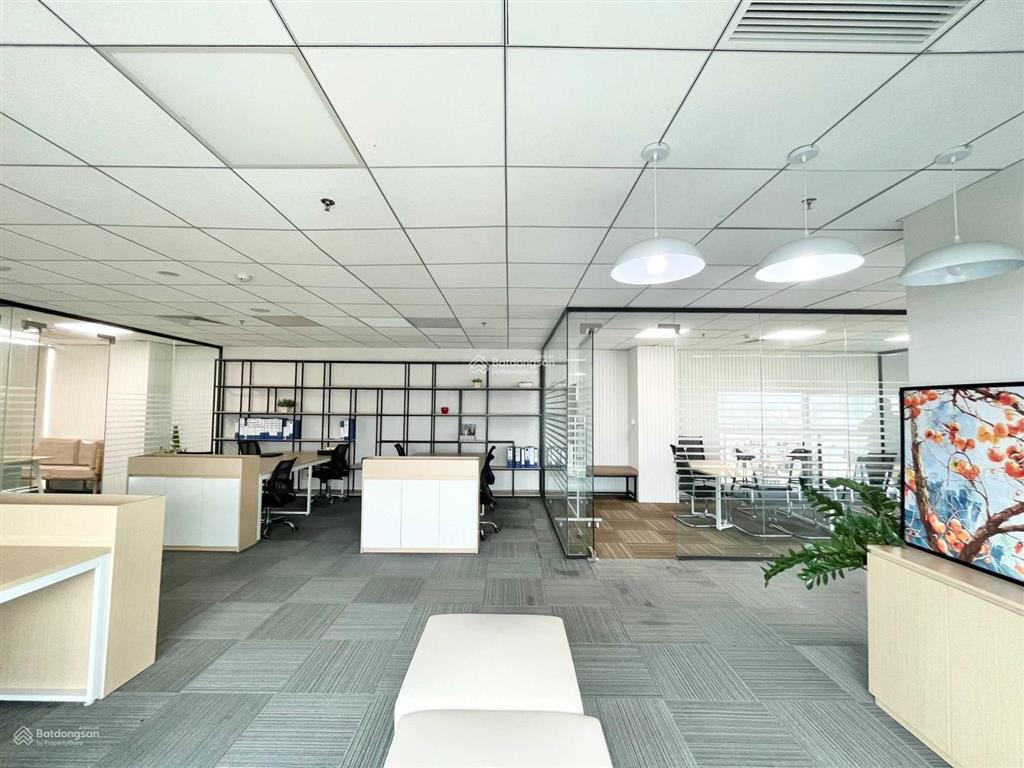 Cho thuê vp tại đường đại cồ việt, dt 100m2
