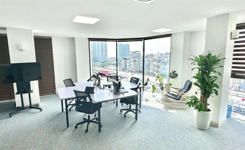 200m2 văn phòng viet tower, 1 thái hà