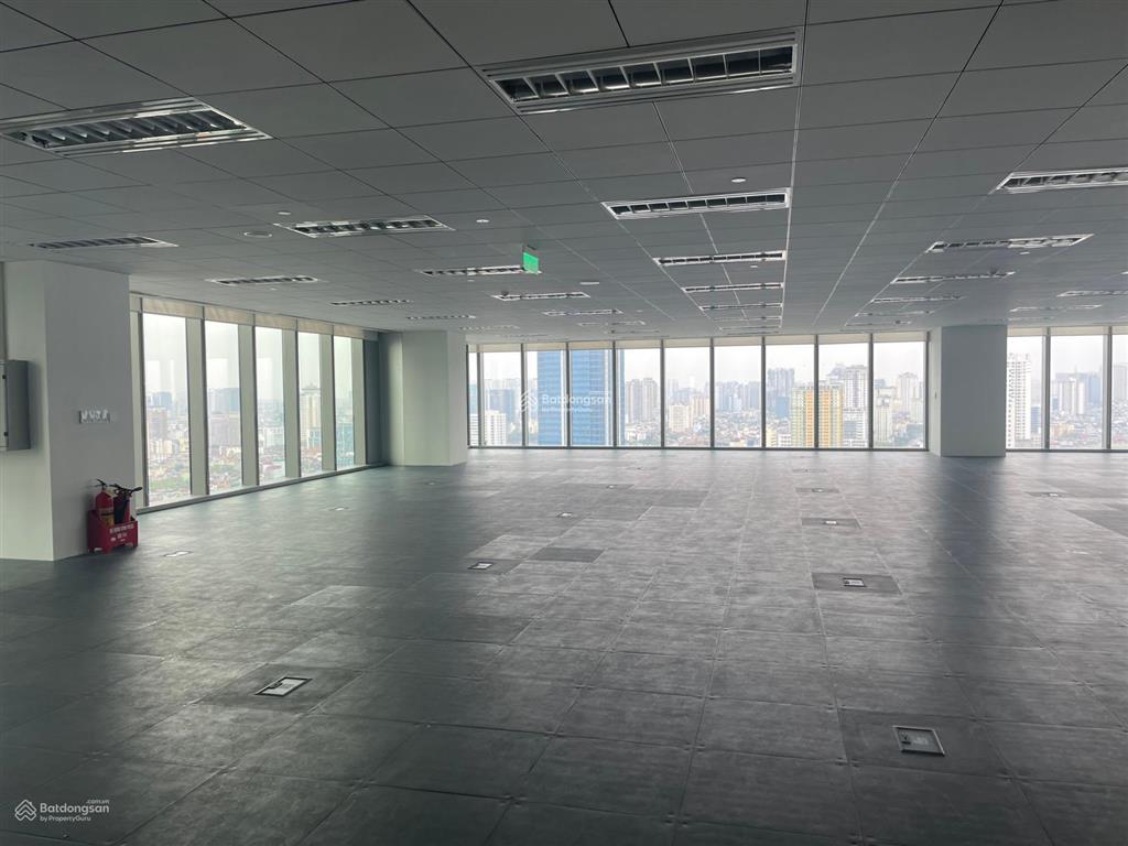 Cho thuê văn phòng tòa nhà 29 liễu giai capital place giá tốt dt 150m2  0986 539 ***