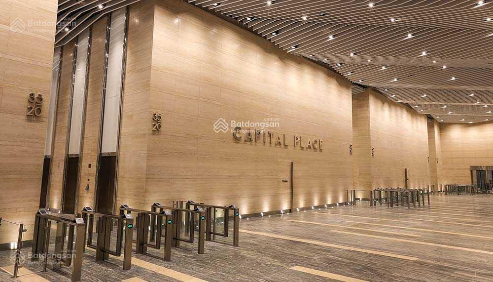 Cho thuê văn phòng tòa nhà 29 liễu giai capital place giá tốt dt 150m2  0986 539 ***