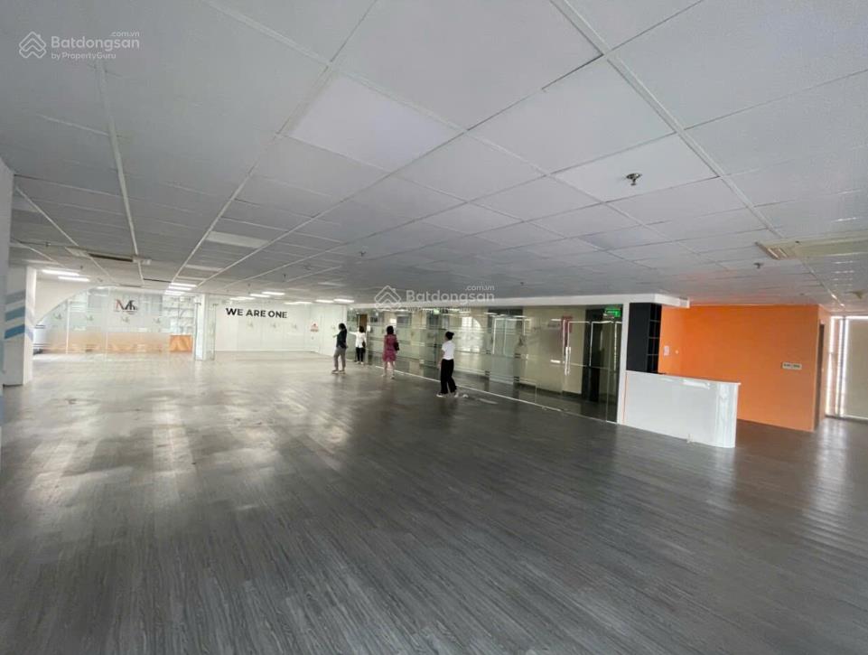 Cho thuê văn phòng 300m2, giá ưu đãi tại tân mai, hoàng mai, hà nội