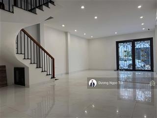 Bán nhanh, bt 155m2 gần lê văn lương,khu vực trung tâm trung hòa,cầu giấy,thanh xuân, giá ưu đãi