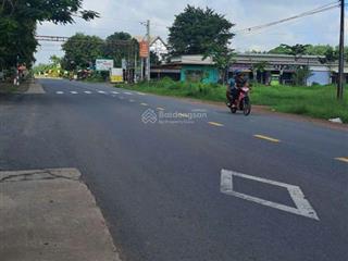 Đất mặt tiền lai uyên giá rẻ nhất khu vực