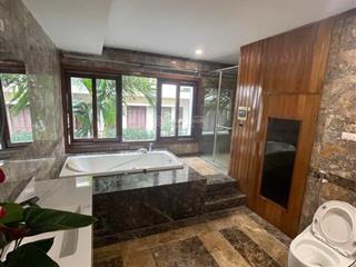 Mạc thái tổ 66m ,7 tầng thang máy,mt 5m.đường rộng 10m,vỉa hè rộng,kinh doanh,văn phòng. giá 30 tỷ.