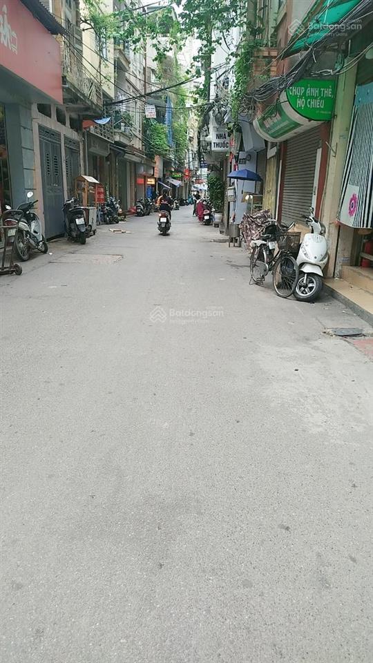 Tòa nhà in tiền nguyễn khang, 9 tầng thang máy, cách phố 15m. dt 100m giá 38 tỷ thương lượng.